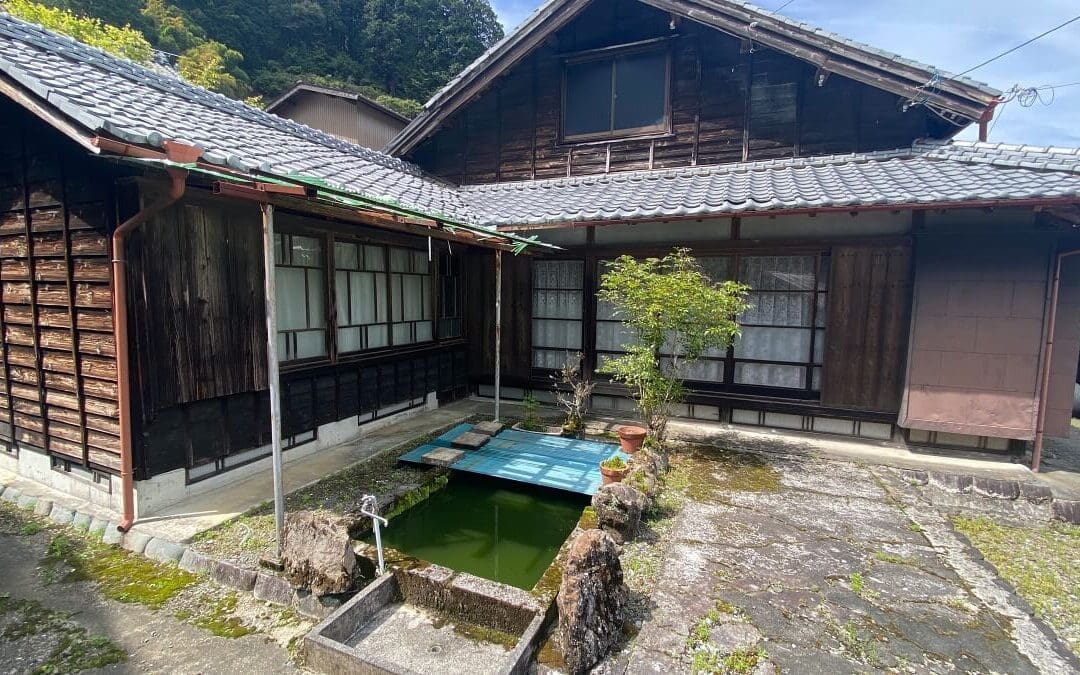 The Akiya Bargain Trap: Why Pro Help is Essential for Vacant Japanese Houses