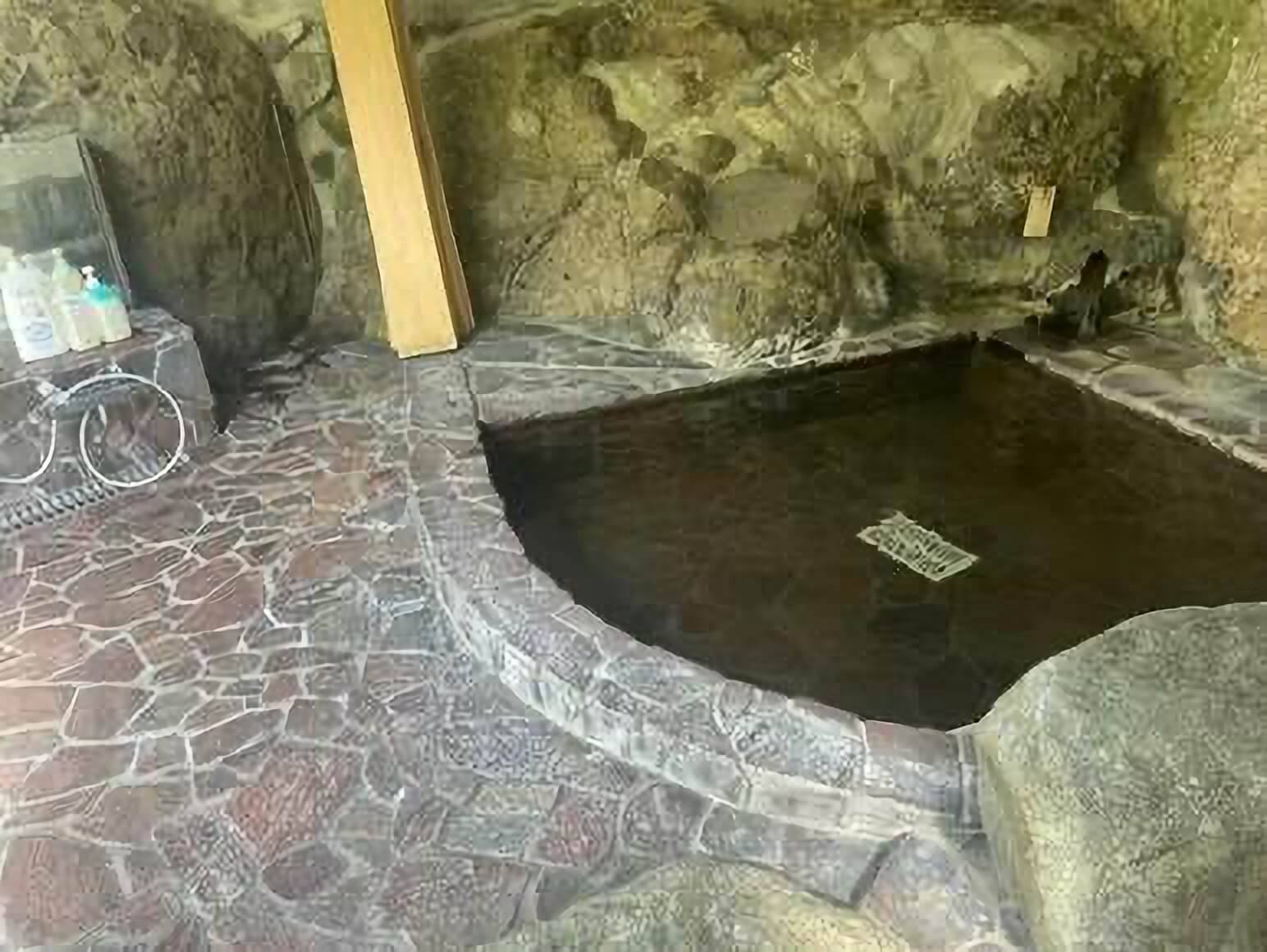 Ancient stone bath at the Nambu Yamanashi hot spring inn