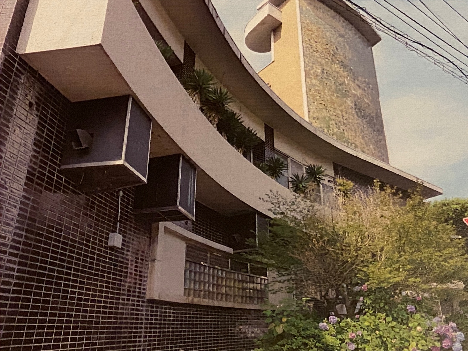 Grand Resort Complex in Yugawara-Atami — 16 Floors, 250+ Rooms photo 5