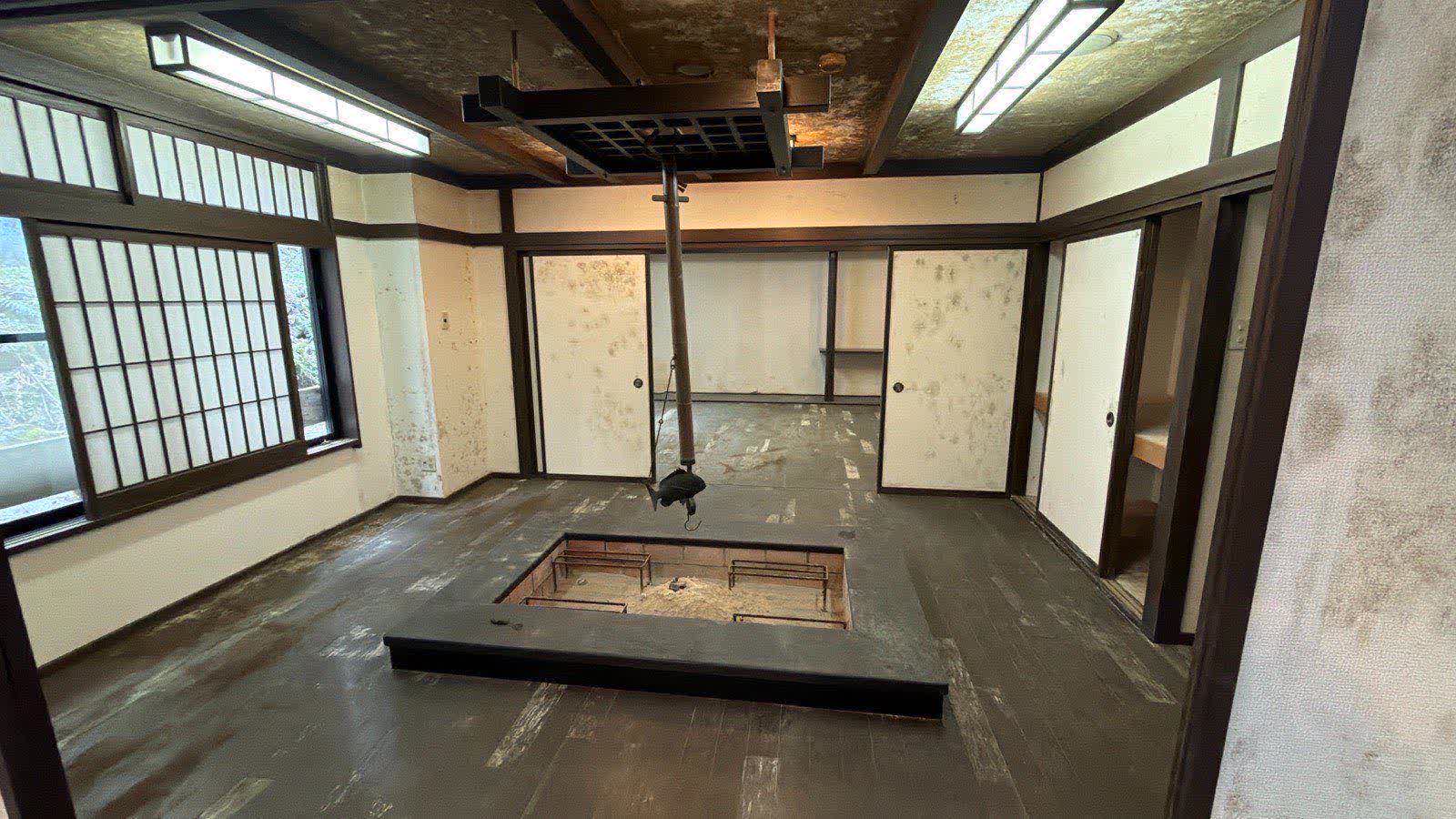 Irori hearth room at Ryokan Mai in Norikura Kogen